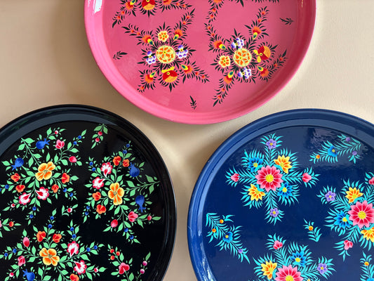 Serving tray – black flowers