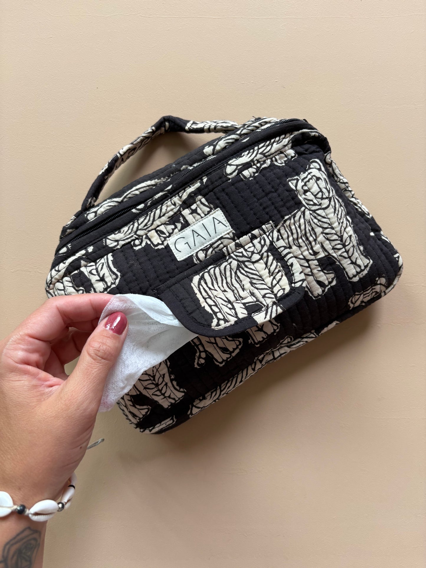 Multifunctional toiletry - black tiger