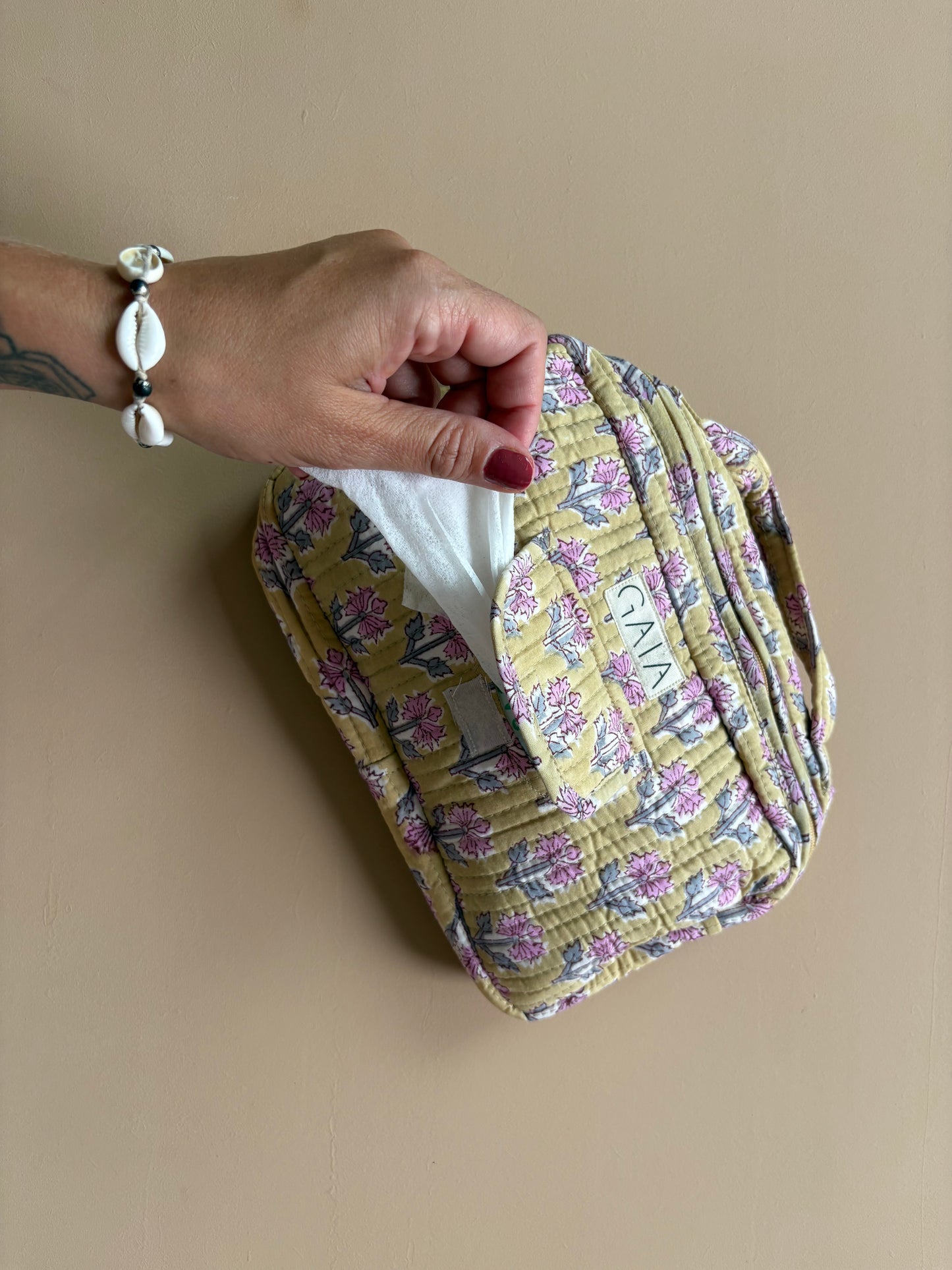 Multifunctional toiletry - yellow flower