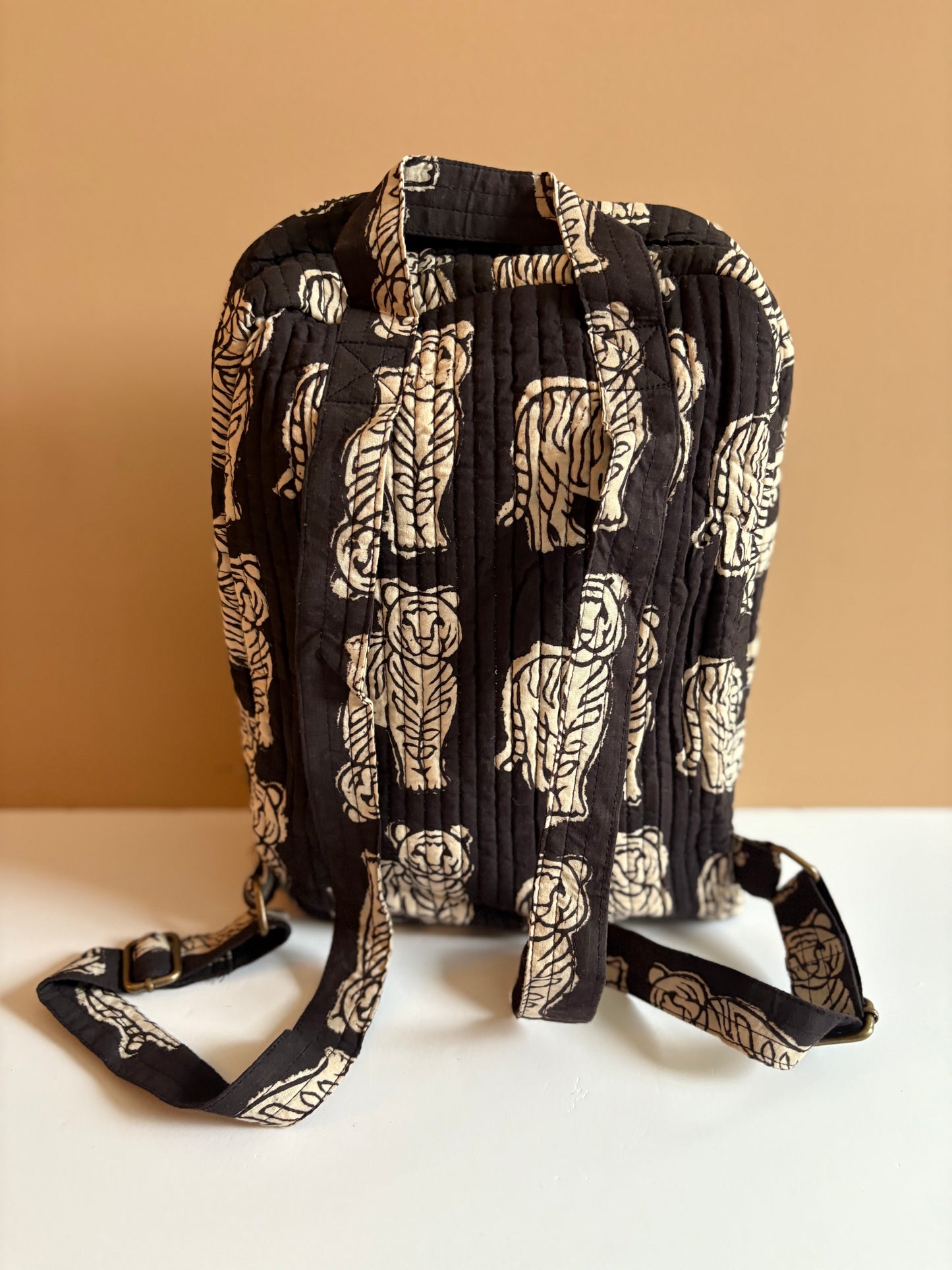 Kids backpack - black tiger