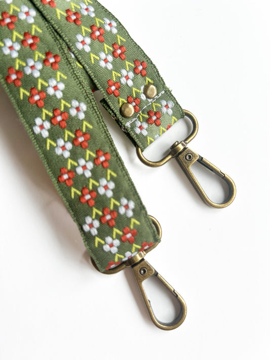 Phone/bag strap - green mini flower