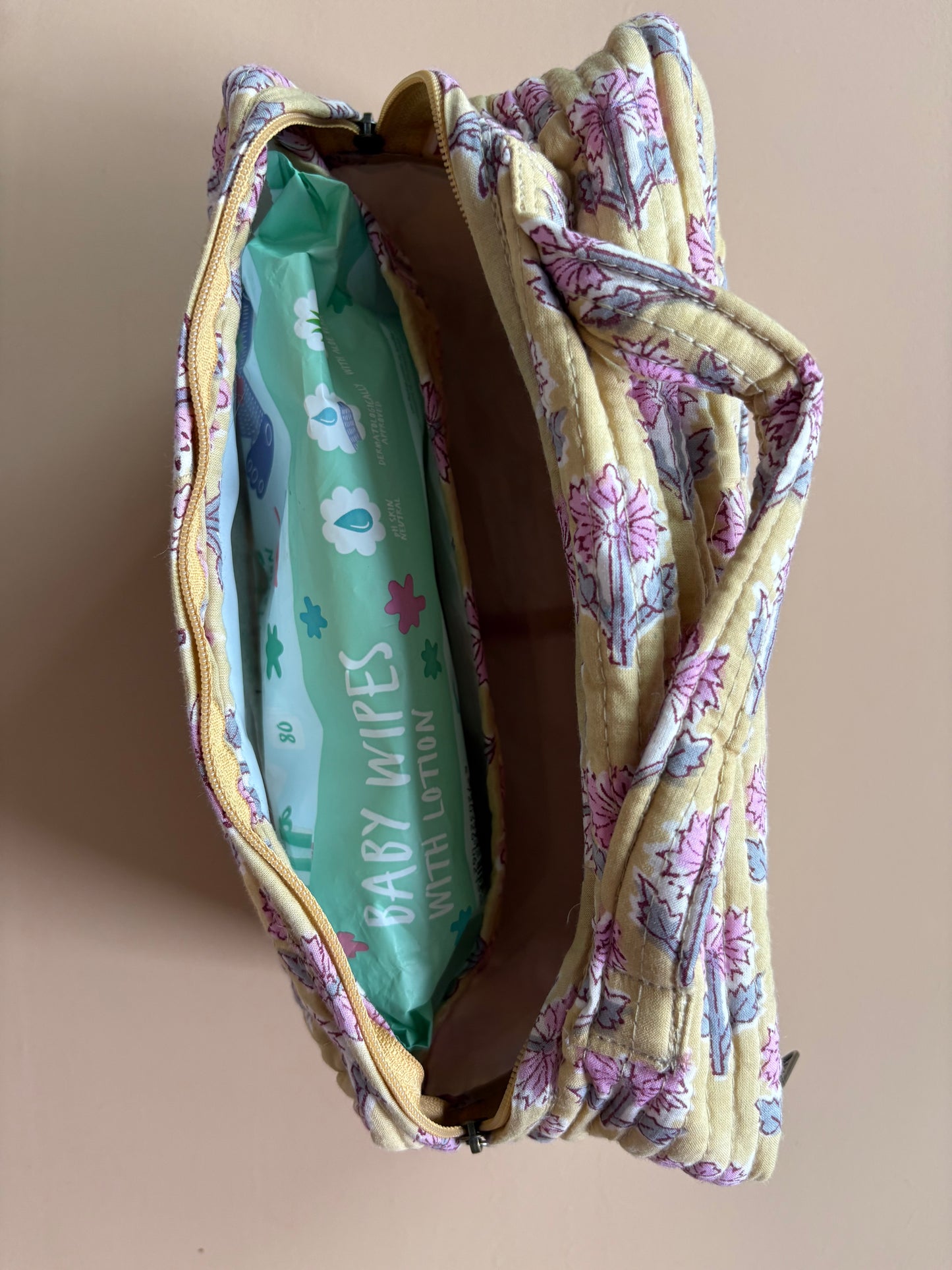Multifunctional toiletry - yellow flower