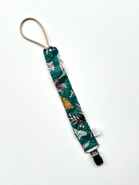 Pacifier cord - green metal clip