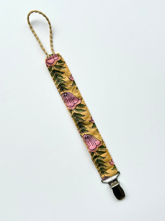 Pacifier clip - yellow metal clip