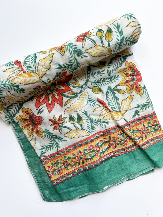 Sarong cloth - white floral