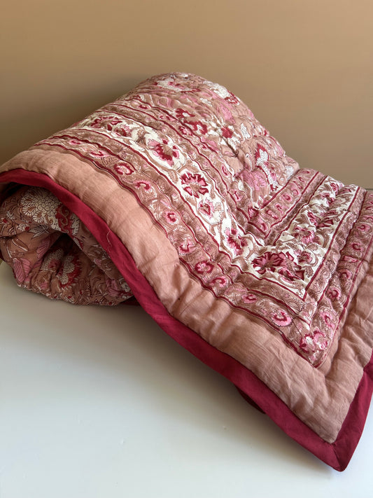 Padded blanket - burgundy/beige